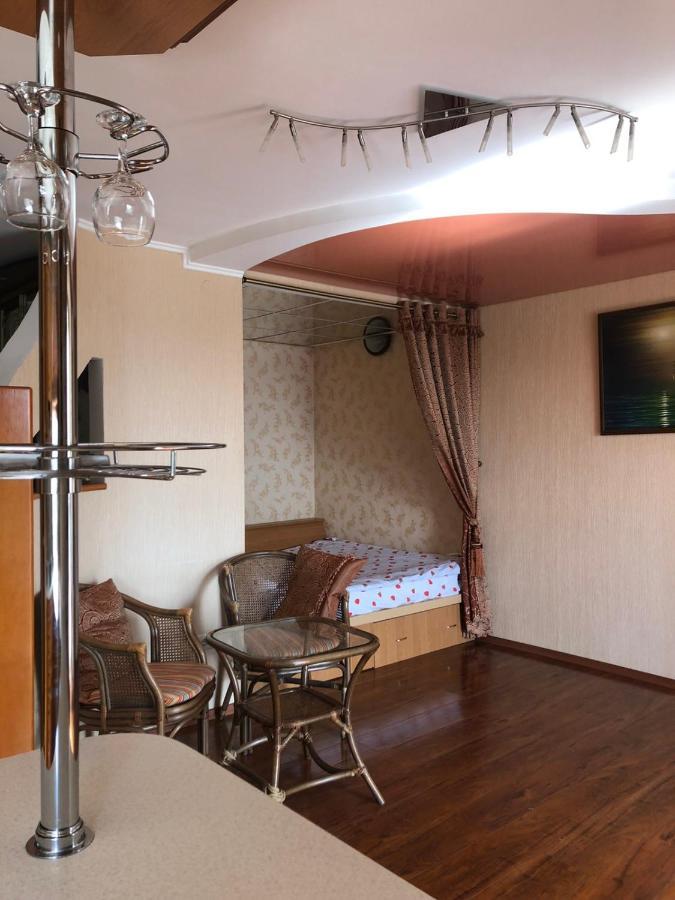 Апартаменти По Сковороди Khmel'nyts'kyy Exterior photo